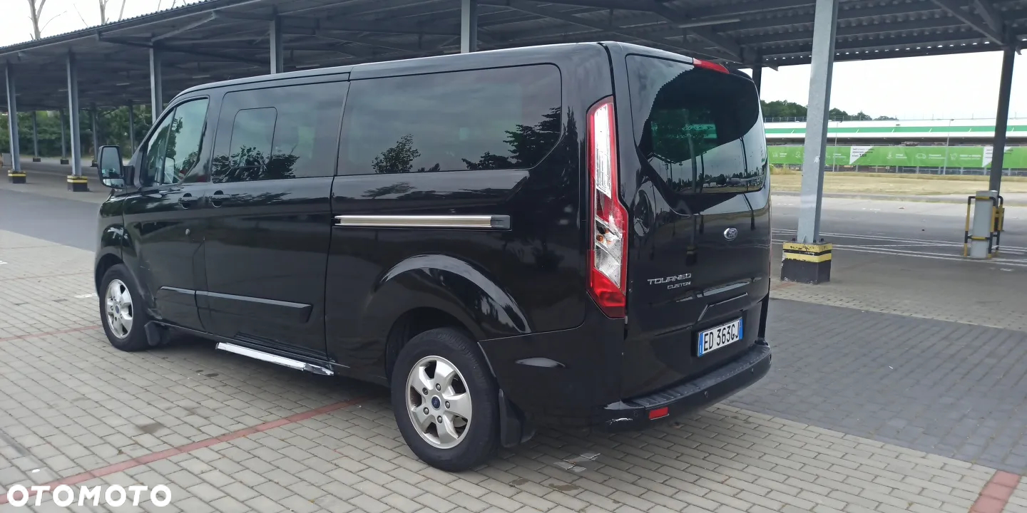 Ford Tourneo Custom - 10