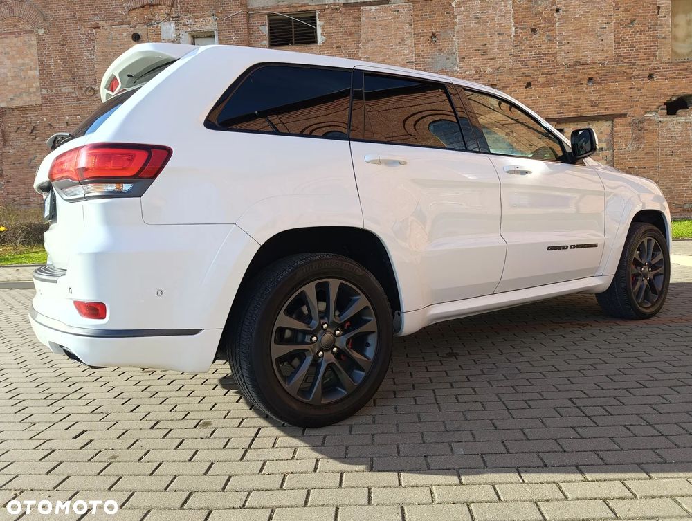 Jeep Grand Cherokee - 18