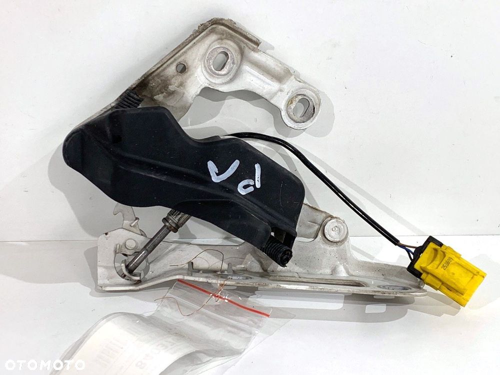 ZAWIAS MASKI PRAWY PRZÓD  PORSCHE PANAMERA (970) 2009 - 2017 4.8 4S 294 kW [400 KM] benzyna 2009 - - 1