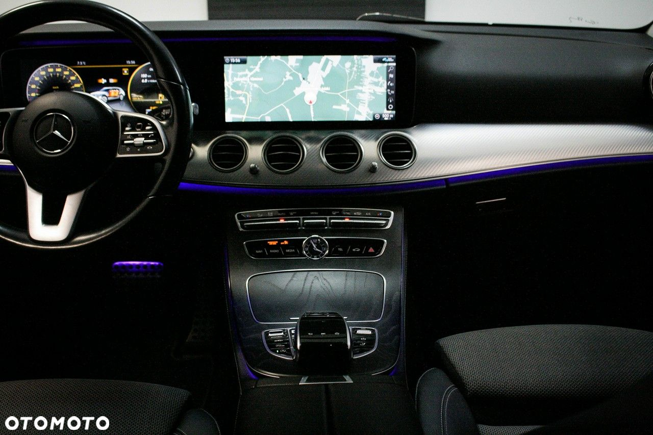Mercedes-Benz Klasa E - 17