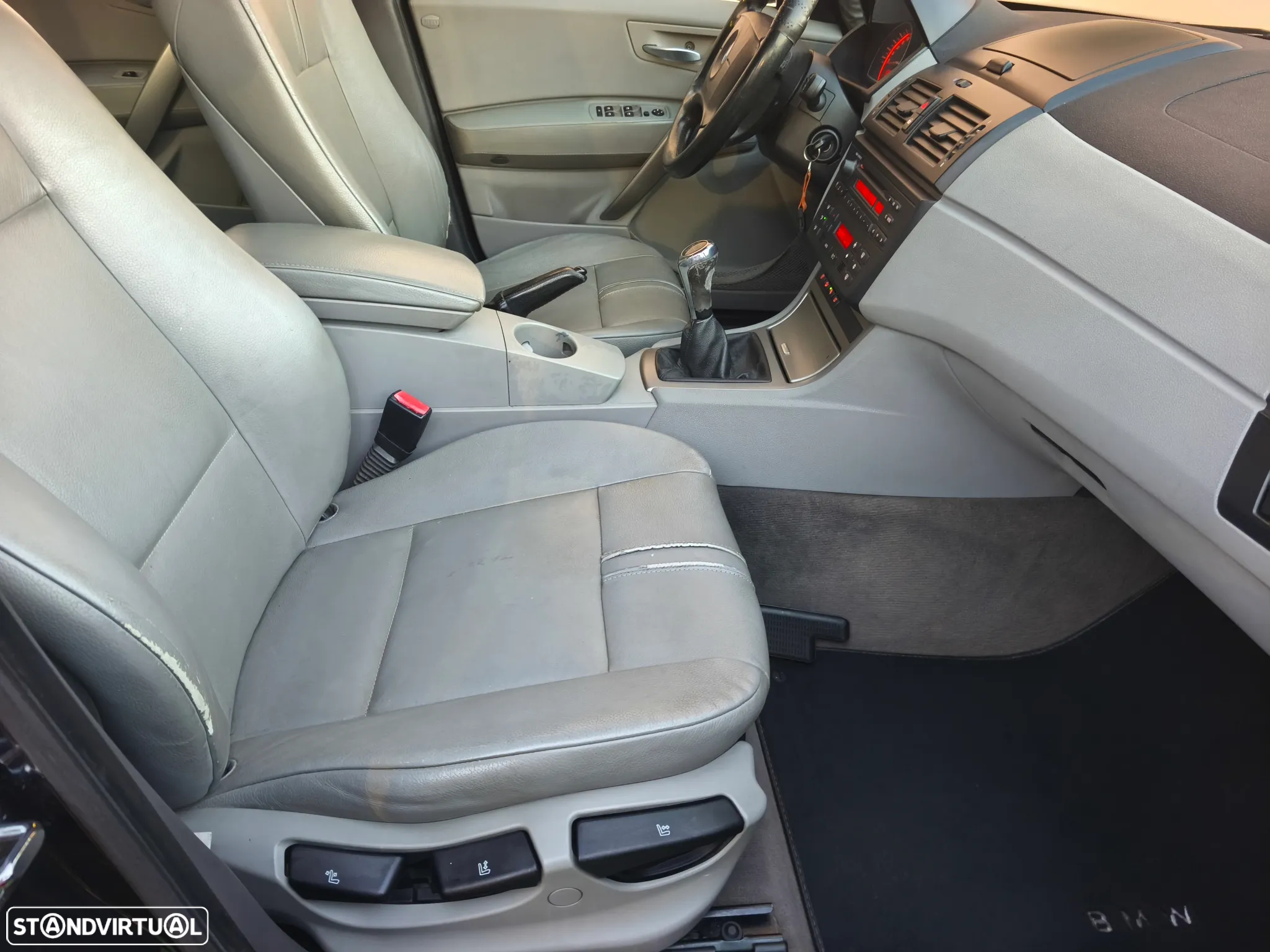 BMW X3 2.0 d SE - 17