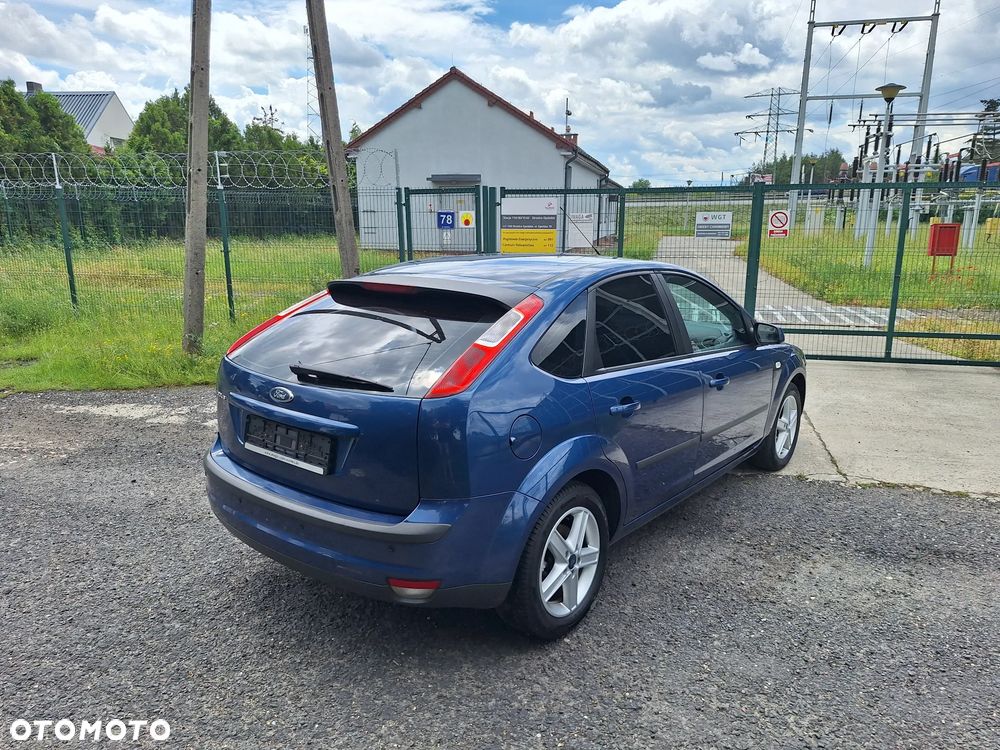 Ford Focus 1.8 FF Ghia - 4