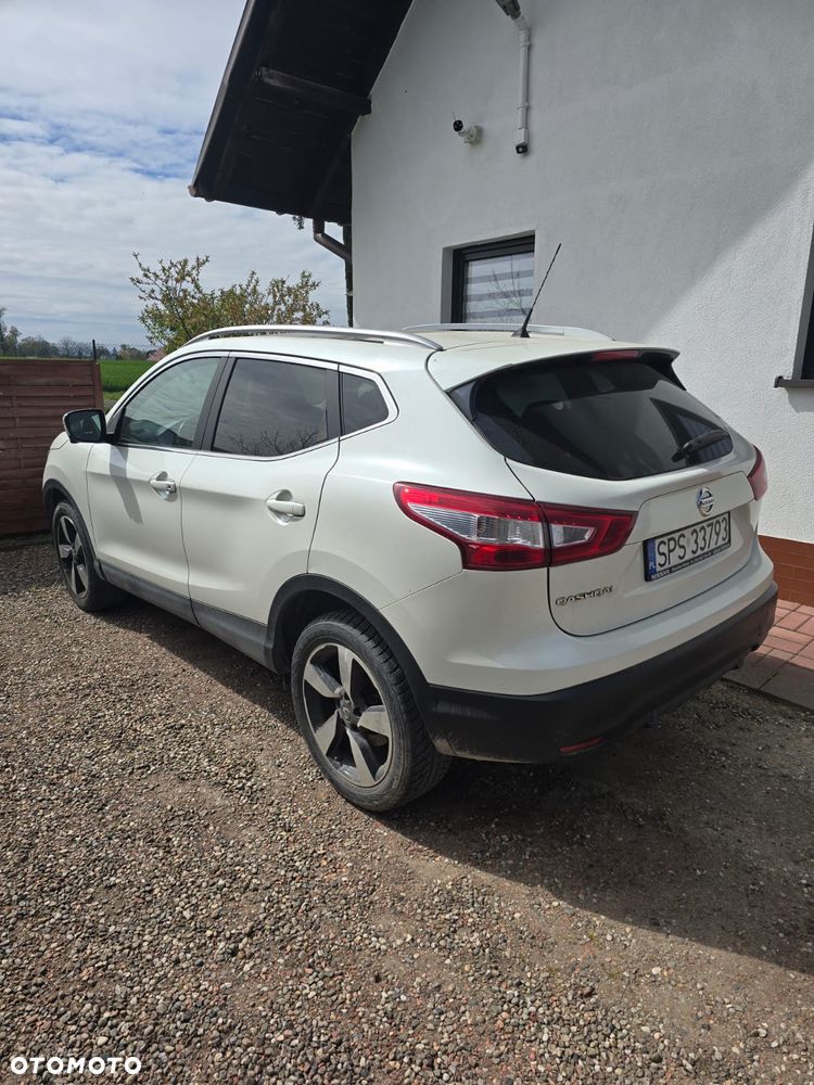 Nissan Qashqai 1.2 DIG-T N-Connecta EU6 - 3
