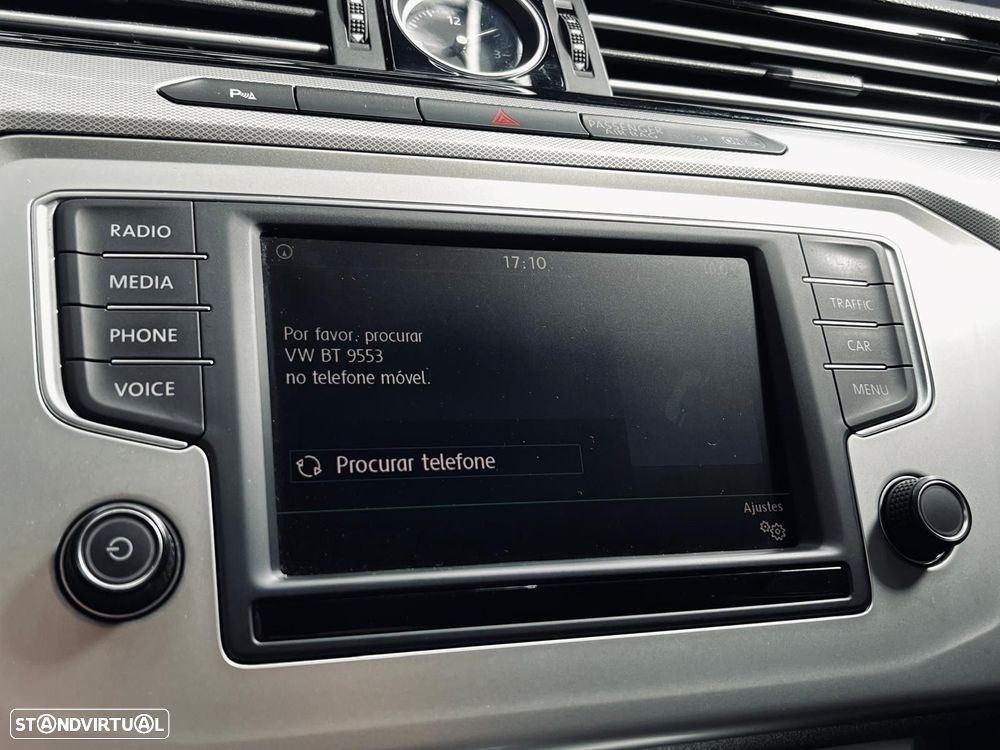 VW Passat 1.6 TDI DSG - 24