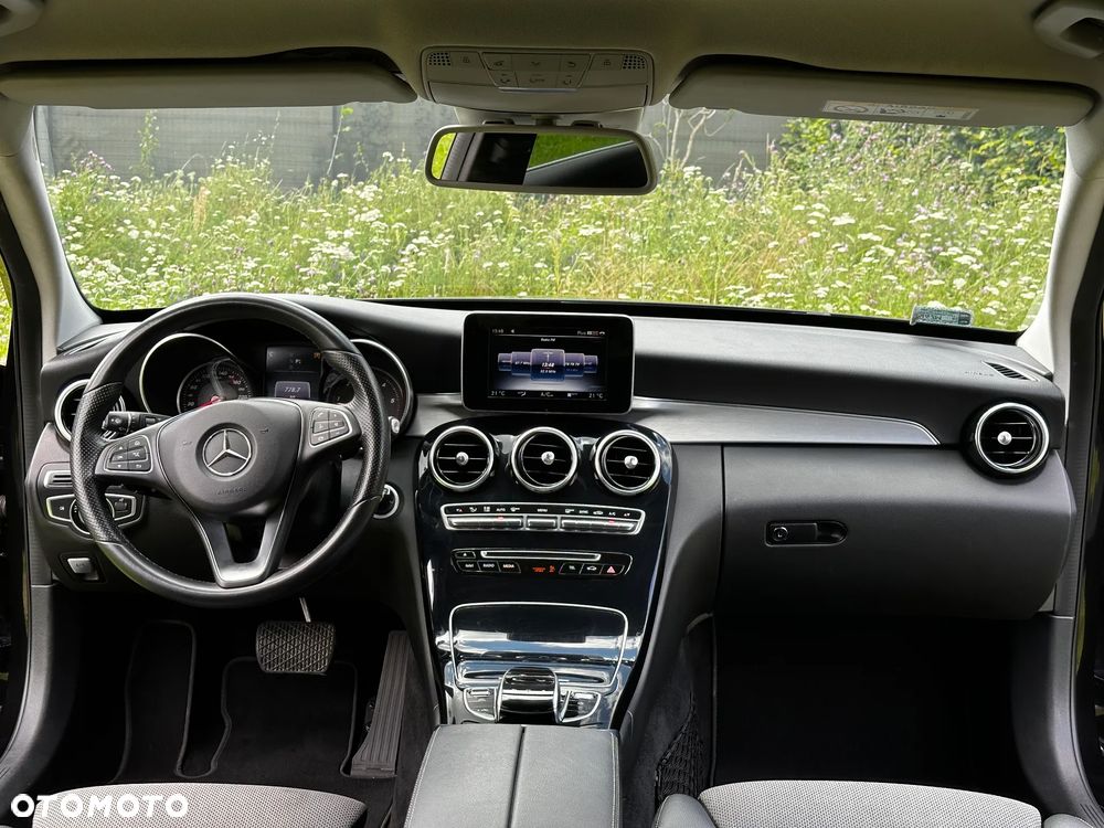 Mercedes-Benz Klasa C 220 d 4-Matic 7G-TRONIC - 18