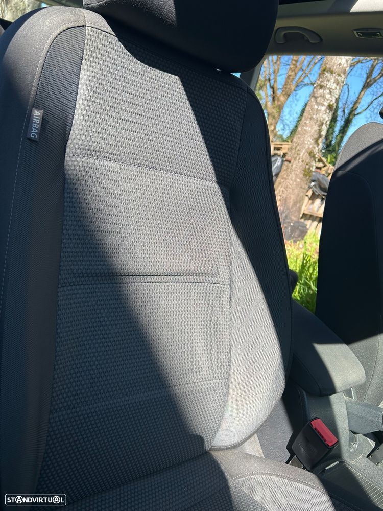 VW Golf Variant 1.6 TDi Confortline - 14