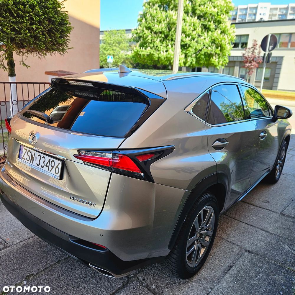 Lexus NX 200t AWD Luxury Line - 19