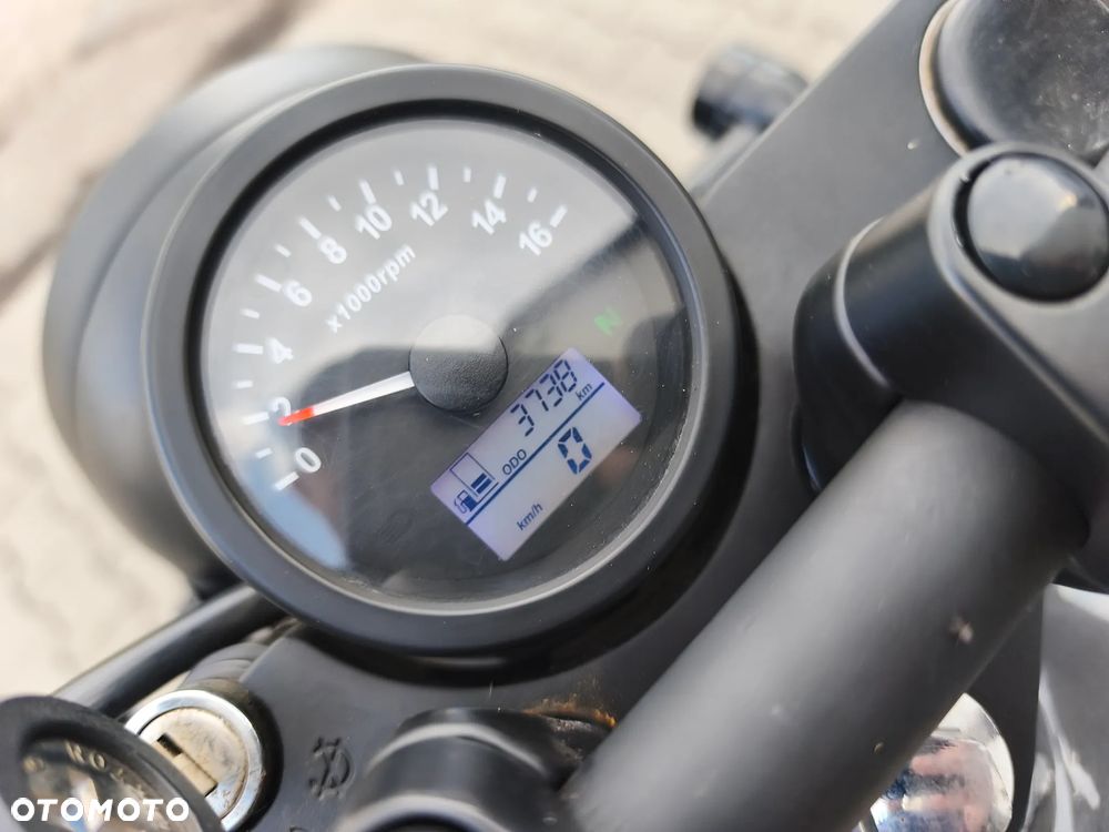 Brixton Cromwell - 33