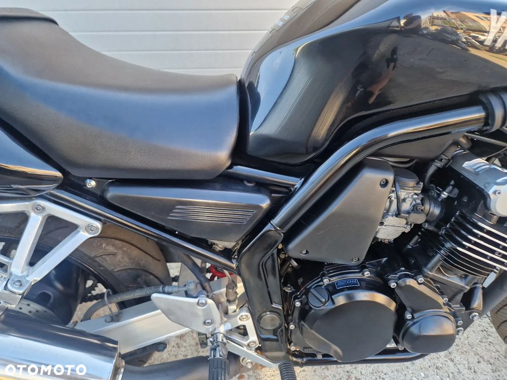 Yamaha FZ - 17