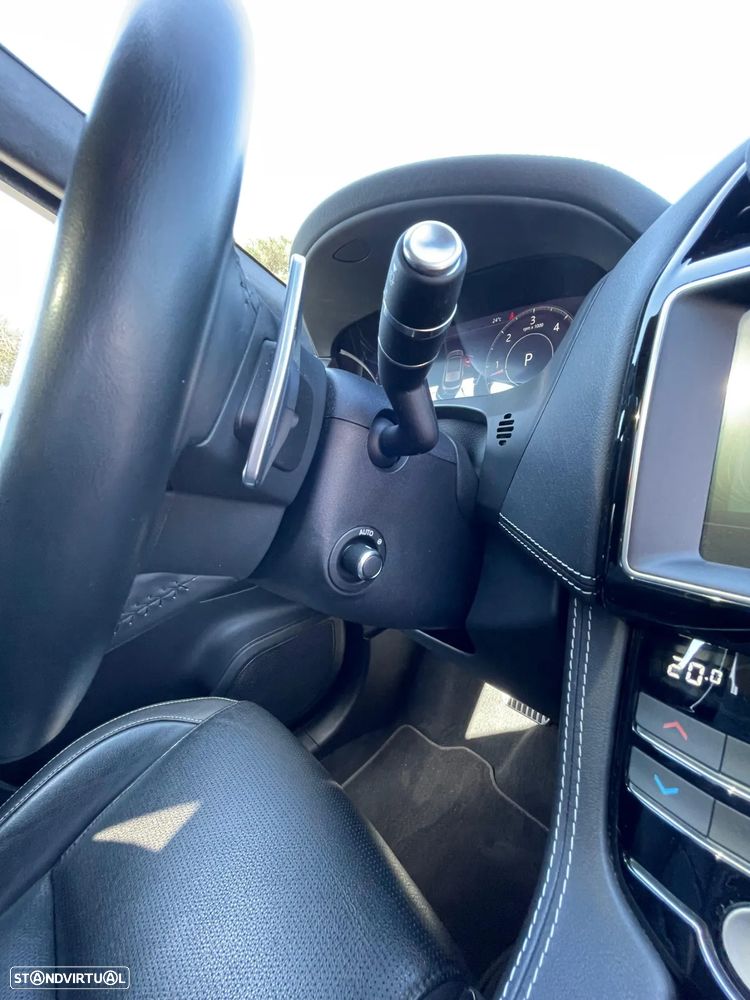 Jaguar F-Pace 2.0 i4D R-Sport Aut. - 12