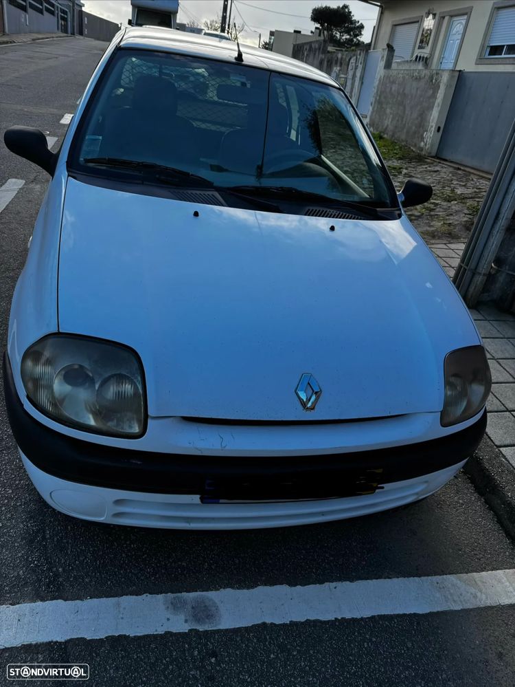 Renault Clio 1.9 D RN - 2