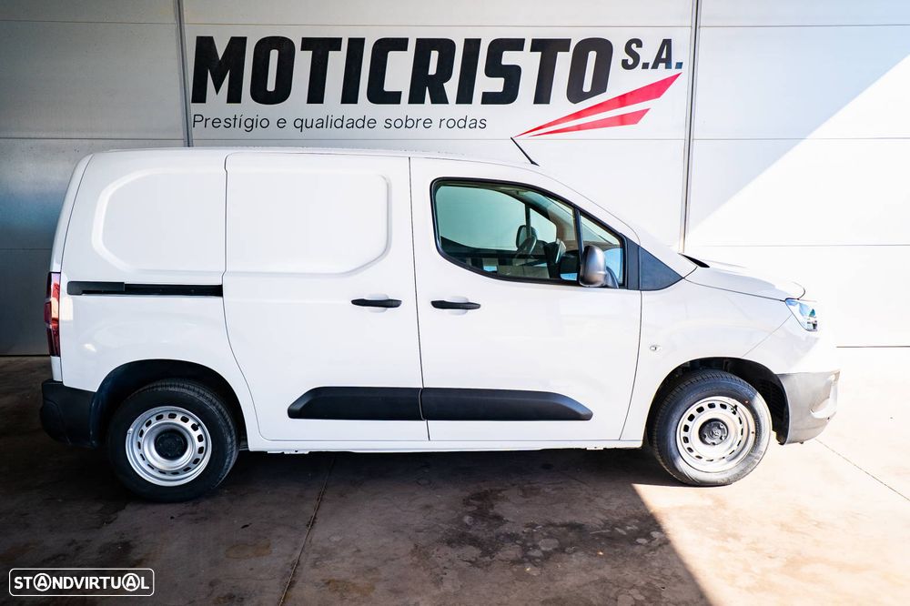 Toyota Proace City L1 1.5 - 8