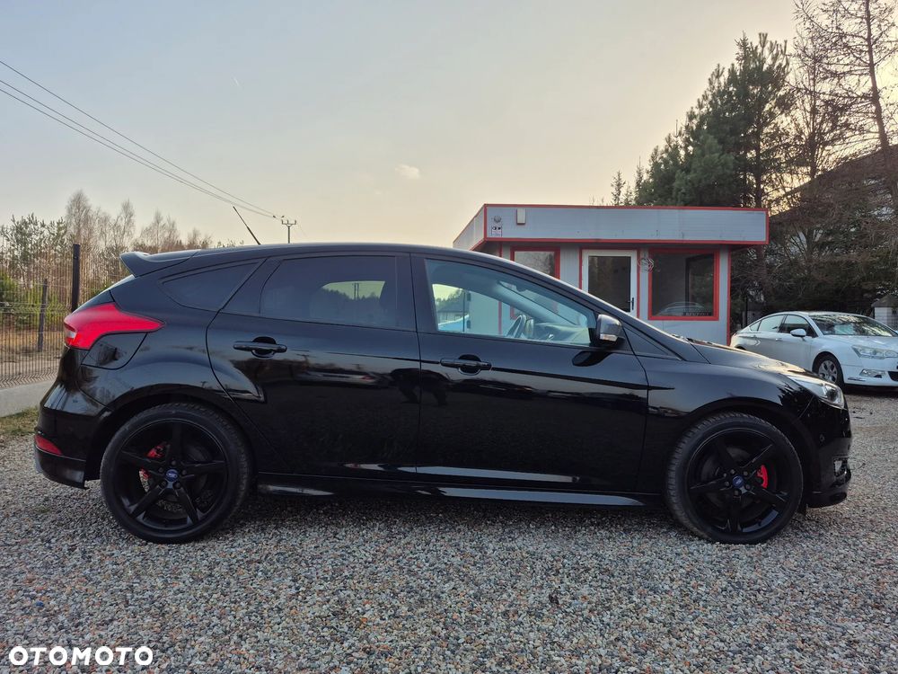 Ford Focus 1.5 EcoBoost STart-Stopp-System ST-LINE - 15