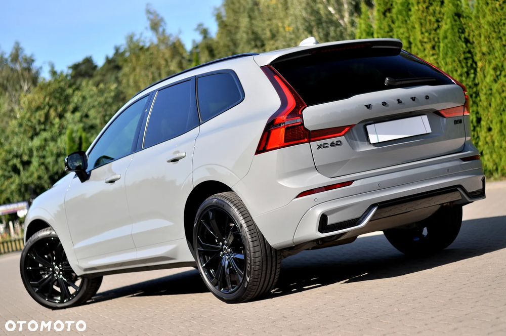 Volvo XC 60 B5 B AWD Plus Dark - 9