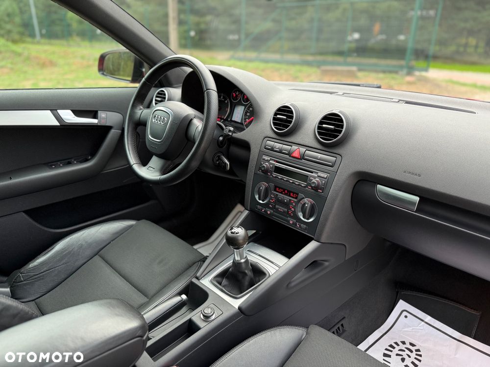 Audi A3 Sportback 2.0 TDI DPF S line Sportpaket - 22