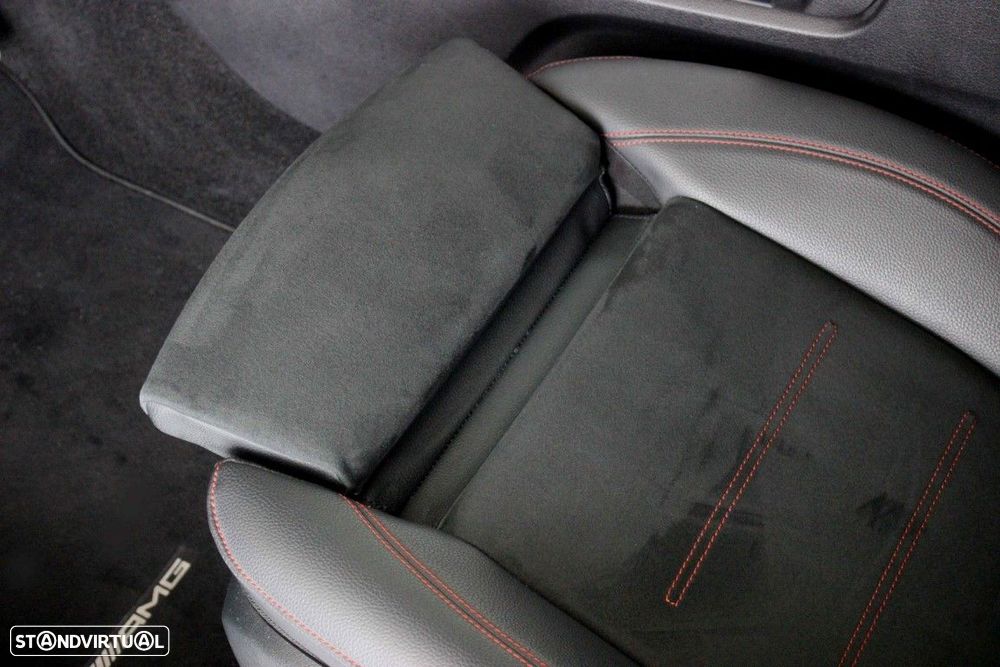 Mercedes-Benz GLA 180 d AMG Line - 15