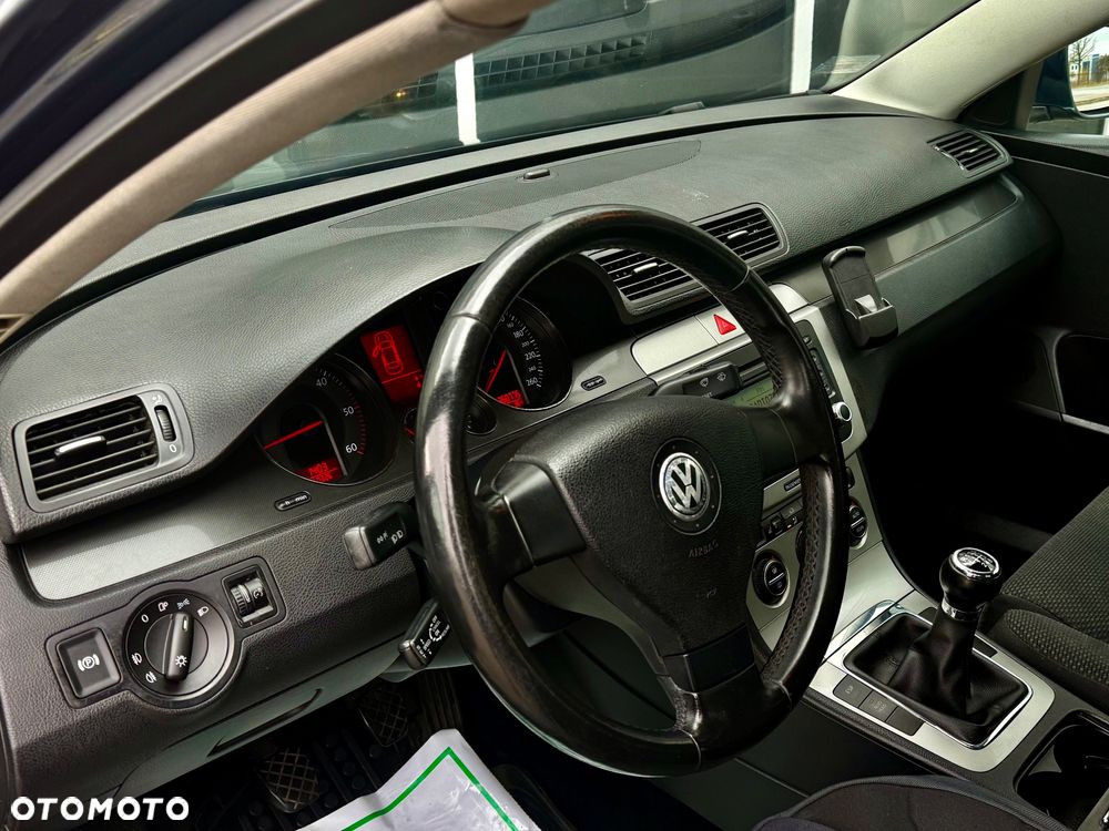 Volkswagen Passat - 5