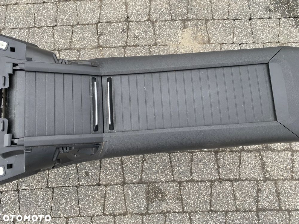 TUNEL ŚRODKOWY PEUGEOT RIFTER - 7