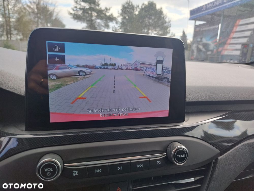 Ford Focus 1.5 EcoBoost ST-Line X - 14