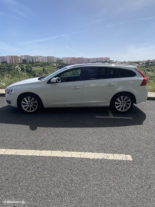Volvo V60 1.6 D2 Drive Momentum Start/Stop - 8