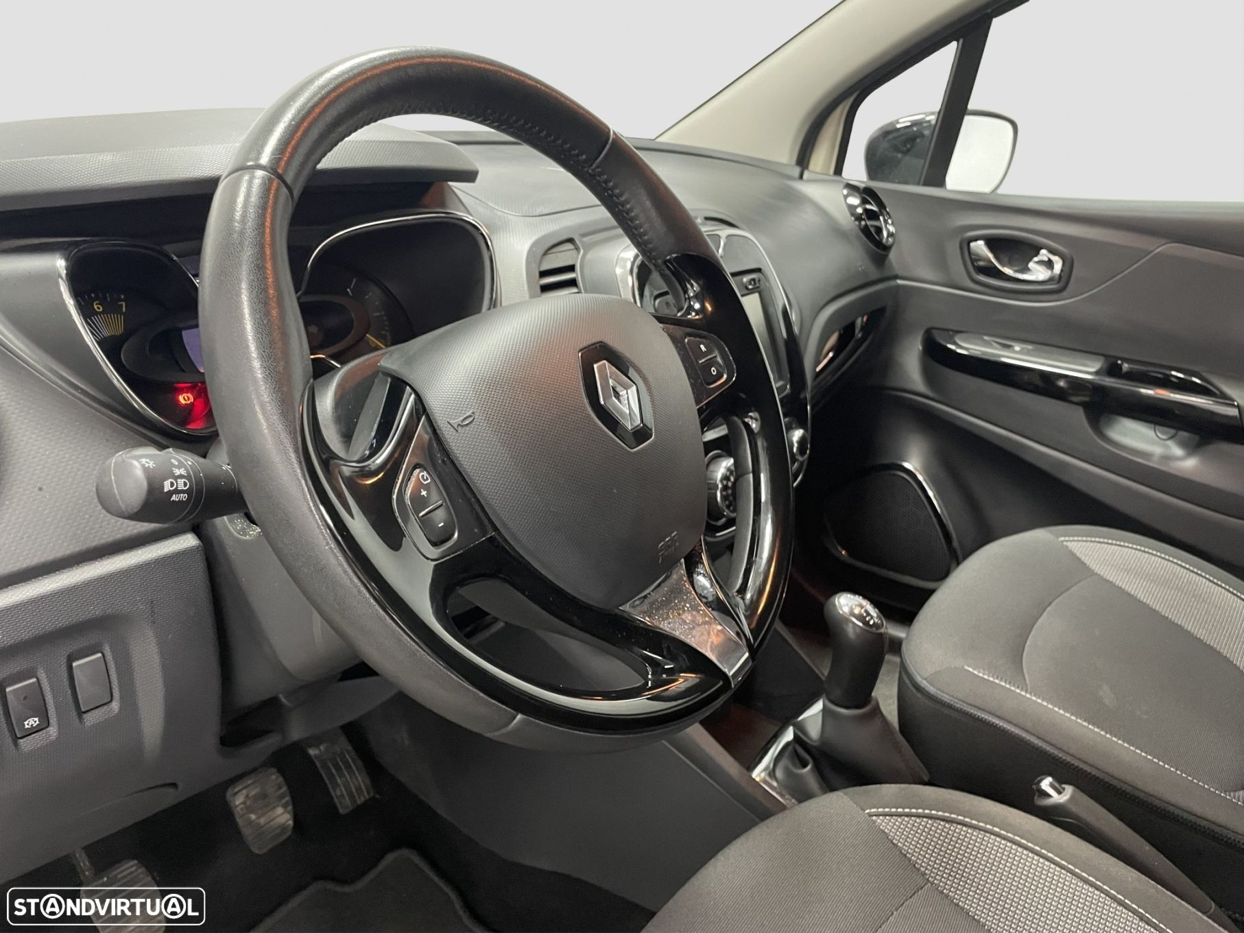 Renault Captur 0.9 TCE Exclusive - 4