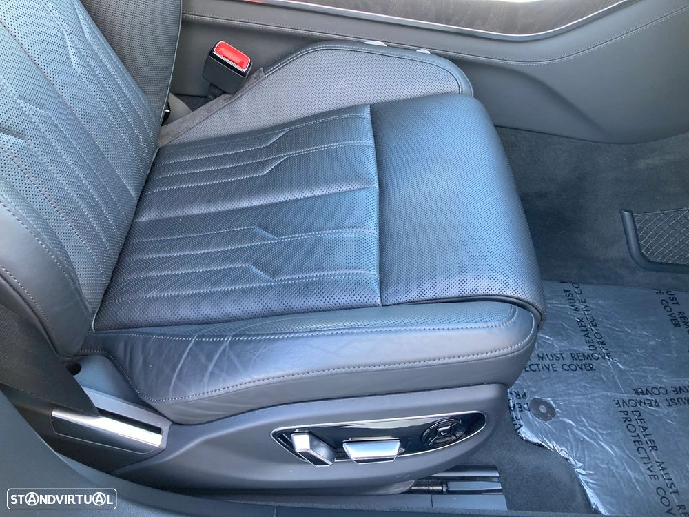 Audi A8 3.0 TDi V6 quattro Tiptronic Longo - 35