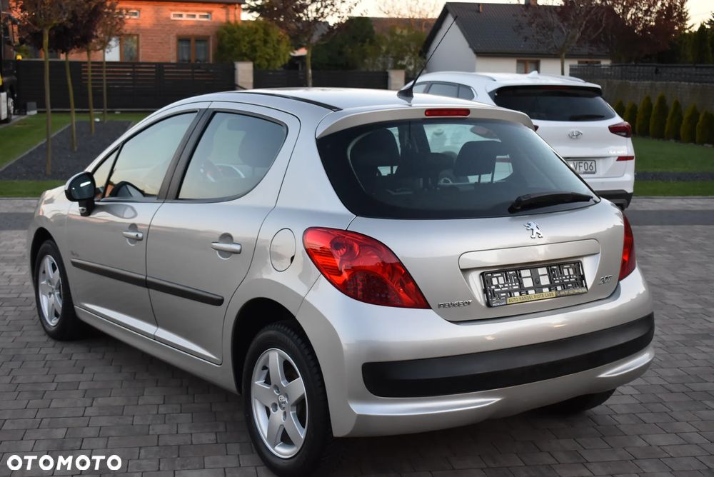 Peugeot 207 75 Urban Move - 6