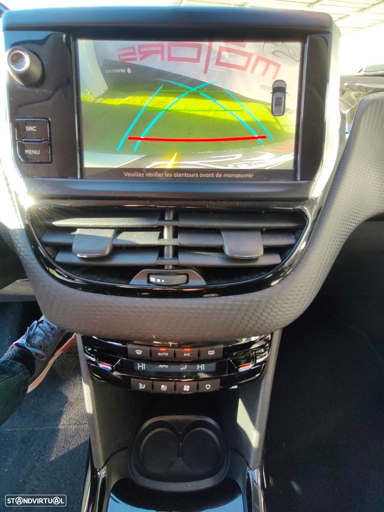 Peugeot 2008 1.2 PureTech Allure EAT6 - 7