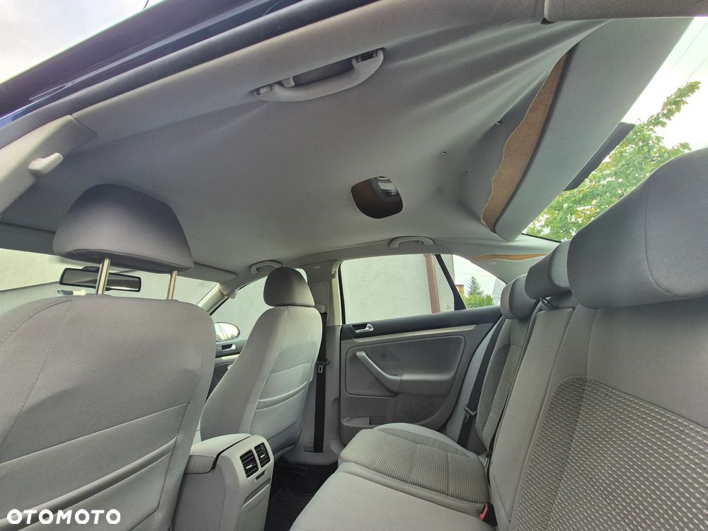 Volkswagen Jetta - 9