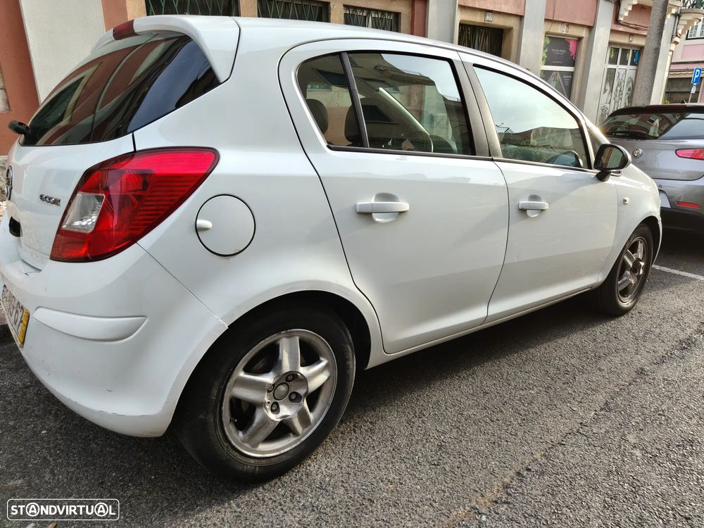 Opel Corsa 1.3 CDTi Enjoy - 4