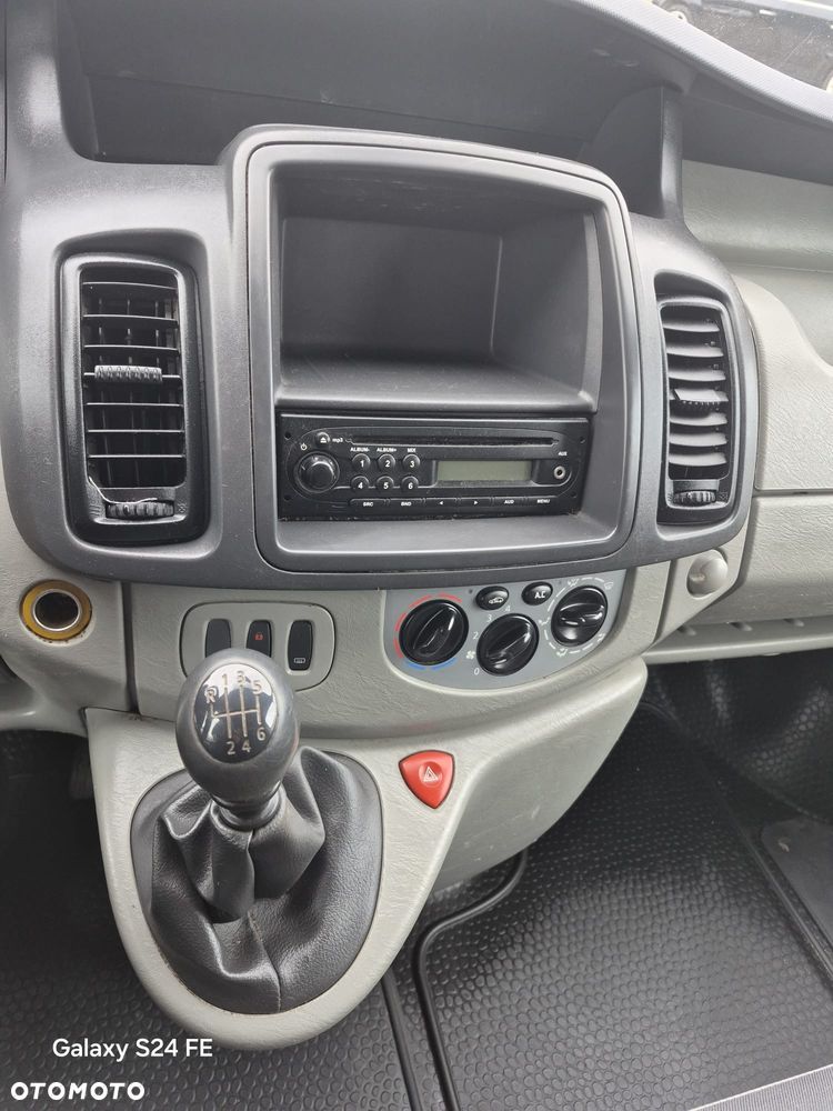 Opel Vivaro 2.0cdti z Niemiec Klima - 6