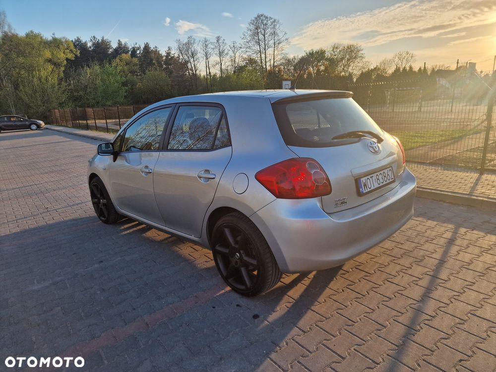 Toyota Auris - 4