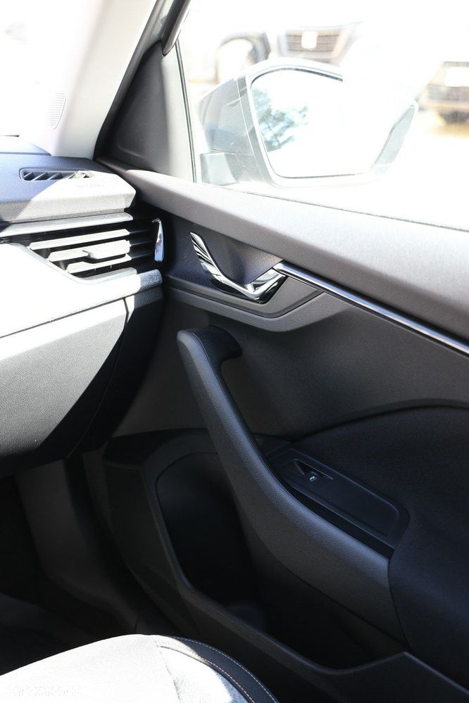 Skoda Kamiq 1.0 TSI Selection - 33