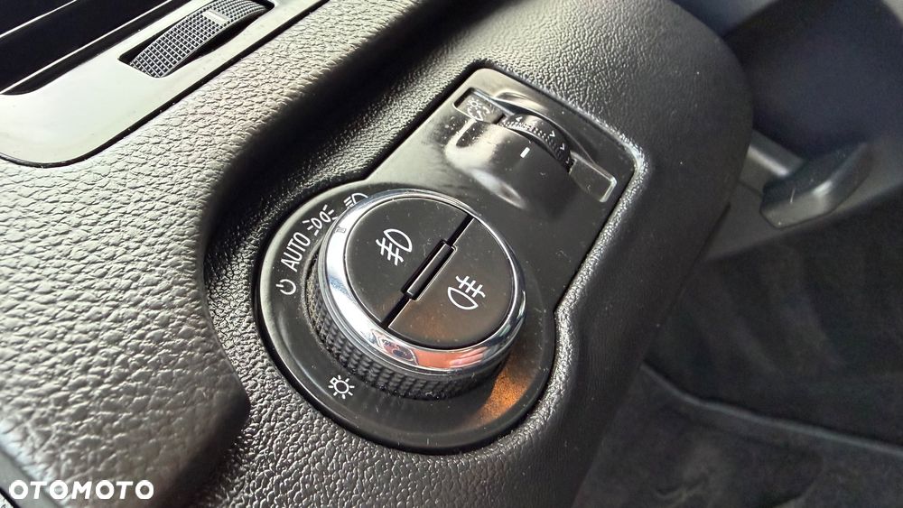 Opel Insignia 2.0 CDTI ecoFLEX - 24