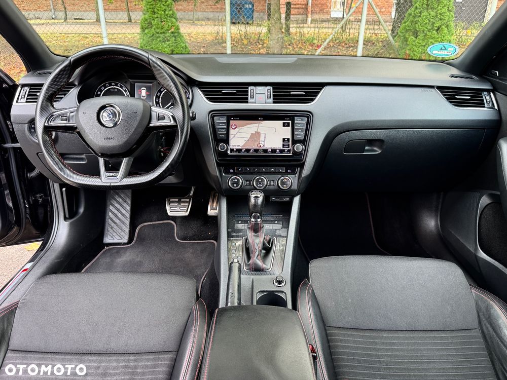 Skoda Octavia 2.0 TDI DSG RS - 21