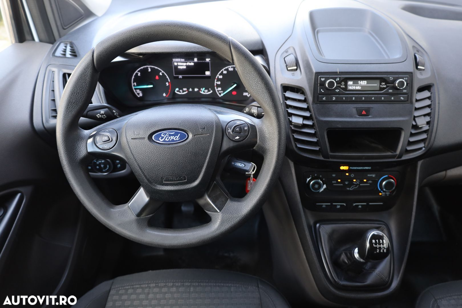 Ford Transit Connect 5 locuri  1.5 tdci - 17