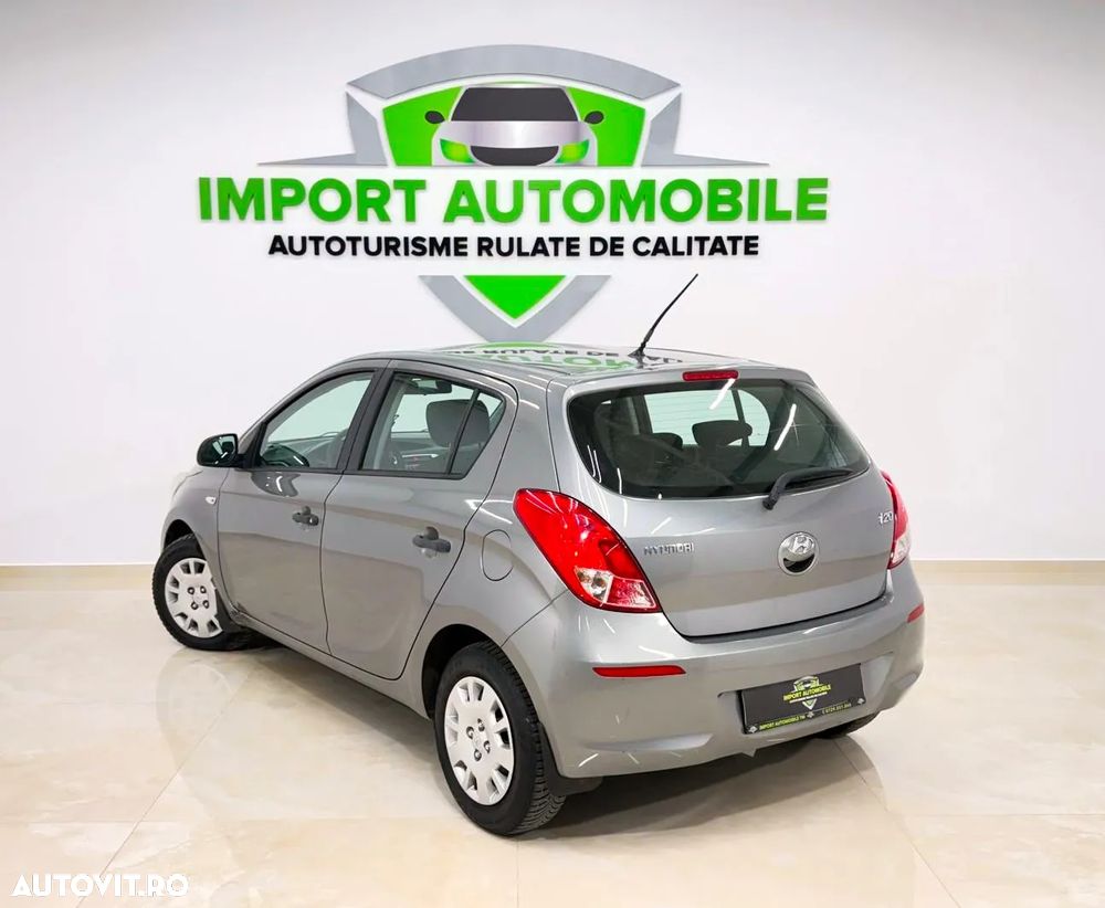 Hyundai i20 1.2 Trend - 12