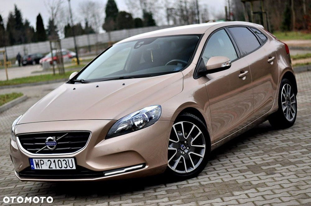 Volvo V40 D2 Momentum - 3