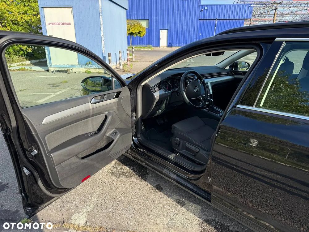 Volkswagen Passat - 8