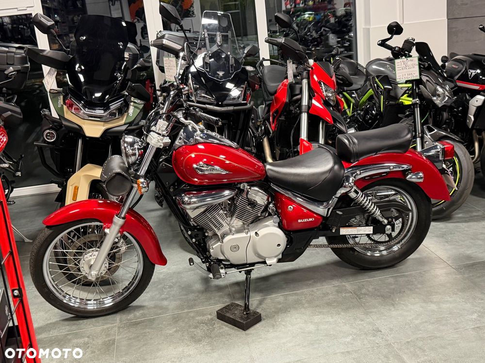 Suzuki Intruder - 26