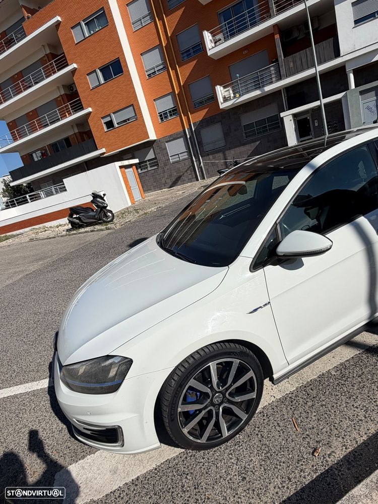 Volkswagen Golf — fotografia 4
