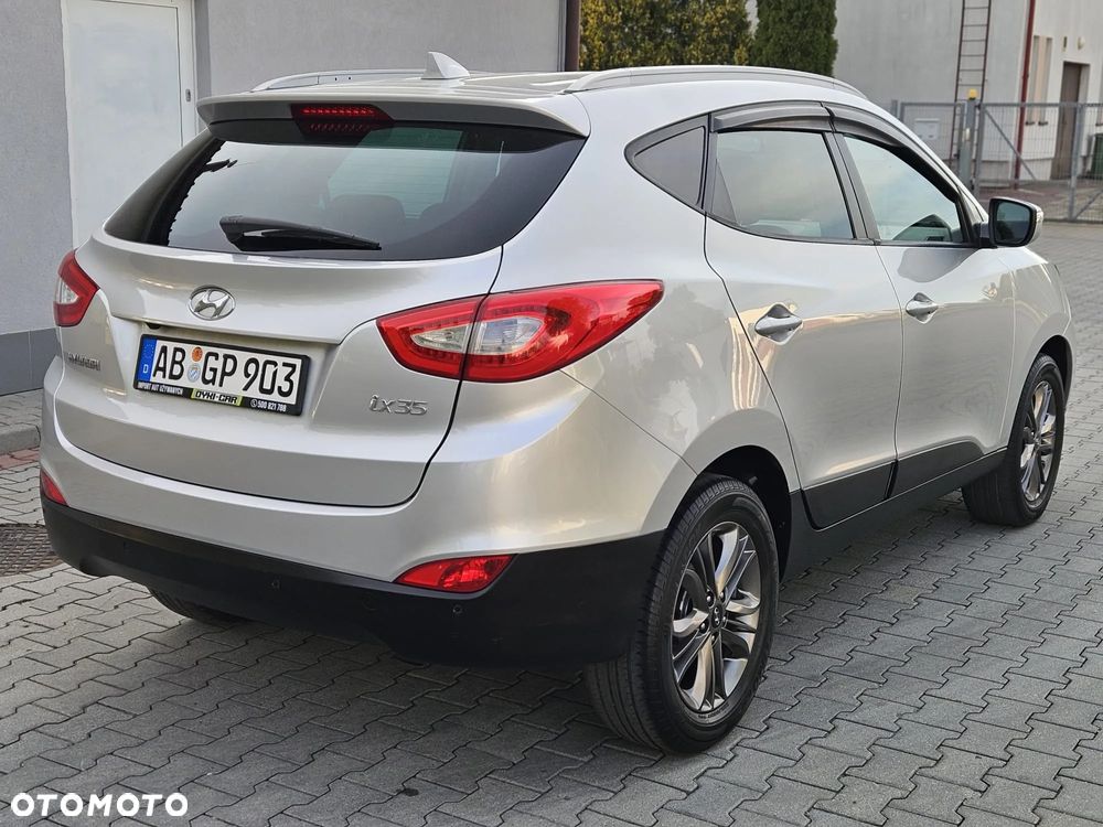 Hyundai ix35 1.6 2WD Fifa World Cup Edition - 12