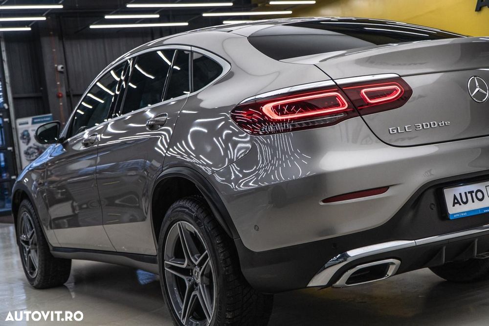 Mercedes-Benz GLC Coupe 300 de 4Matic 9G-TRONIC AMG Line Plus - 31