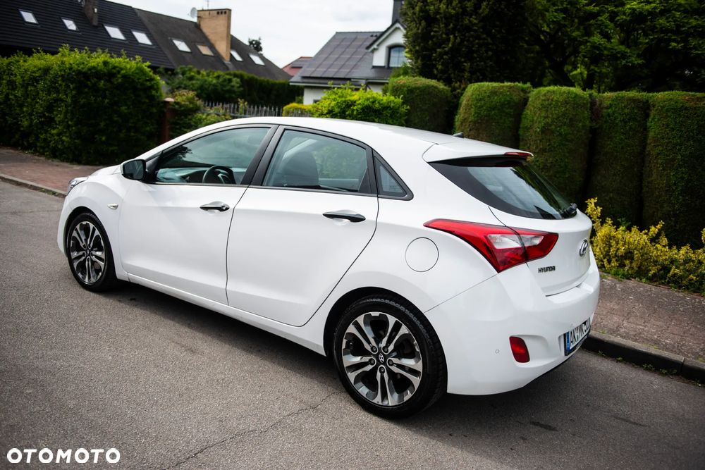 Hyundai i30 1.4 Trend - 12