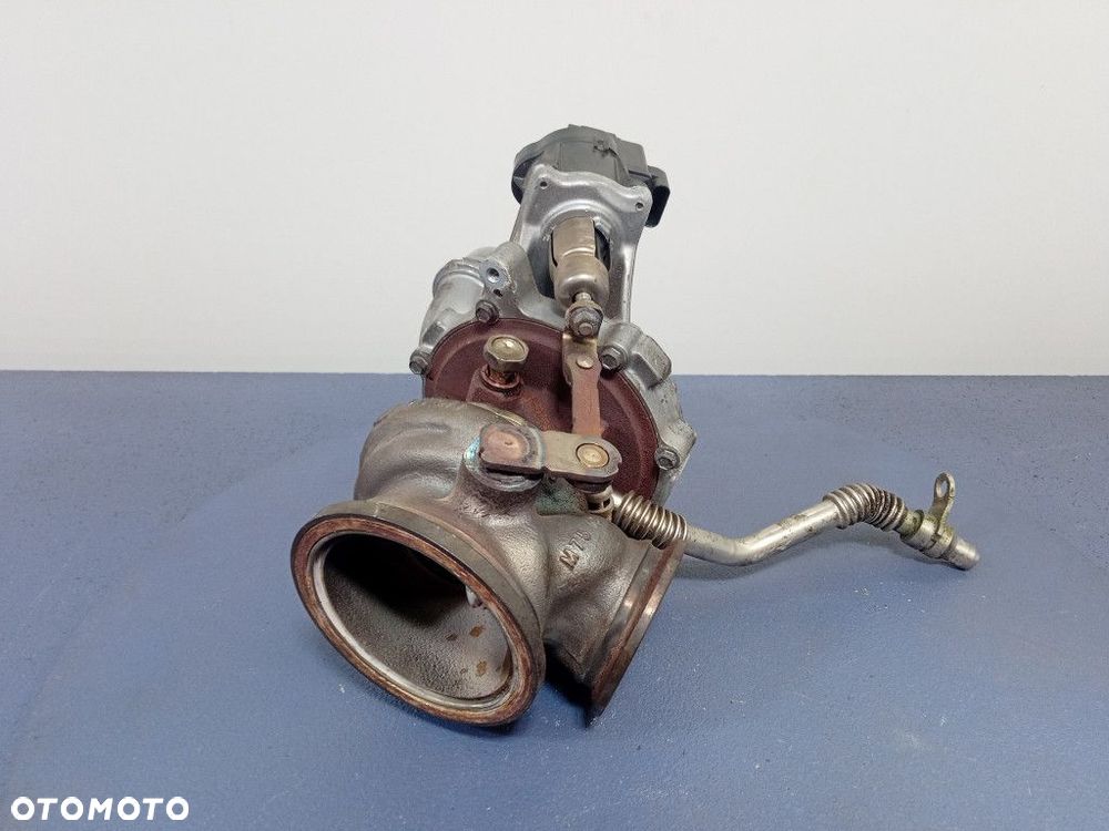 BMW 7 G11 G12 750i 4.4 V8 N63 TURBOSPRĘŻARKA 8600290 - 3