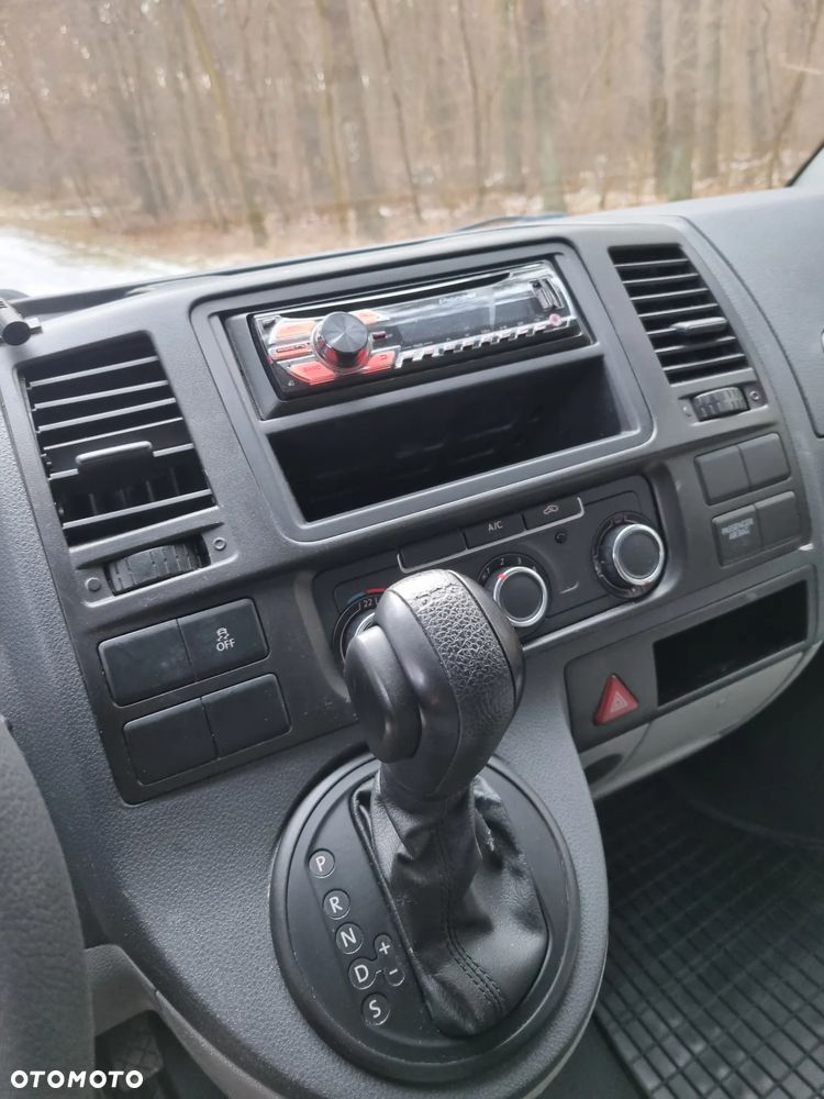 Volkswagen Transporter - 22