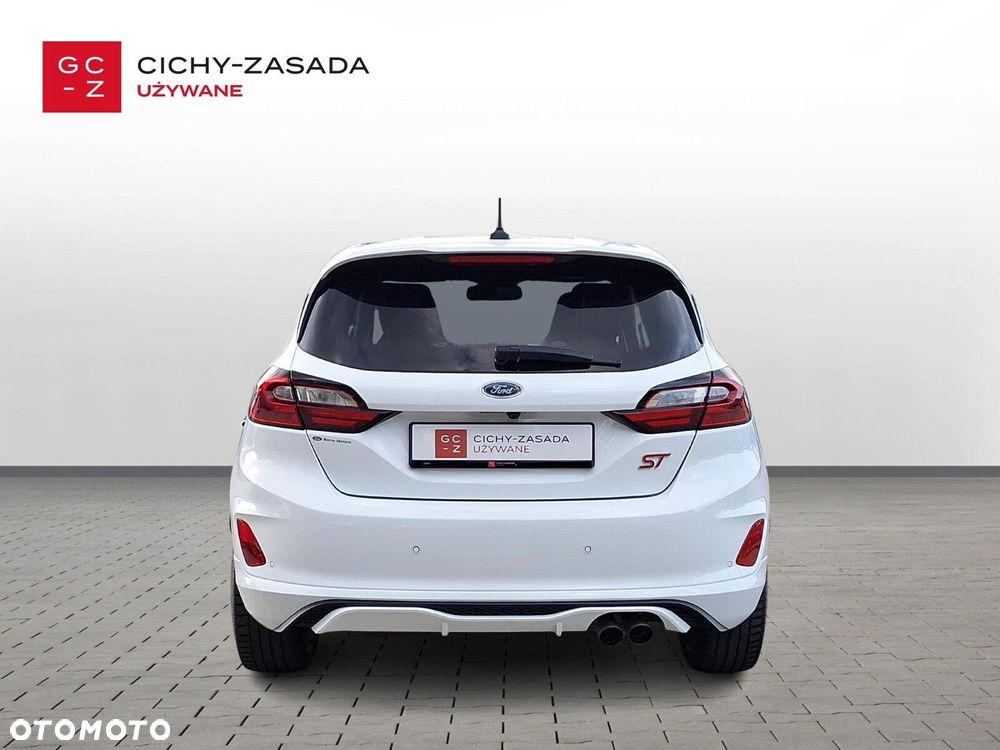 Ford Fiesta - 4