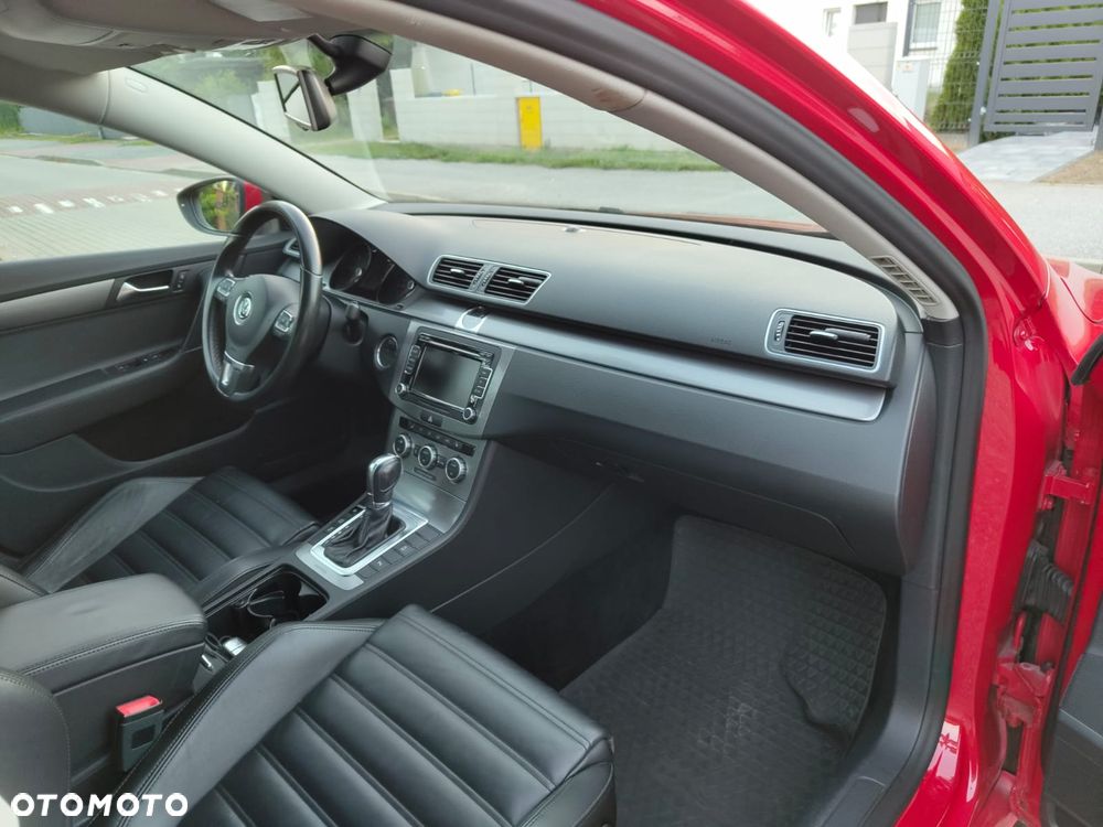 Volkswagen Passat - 9