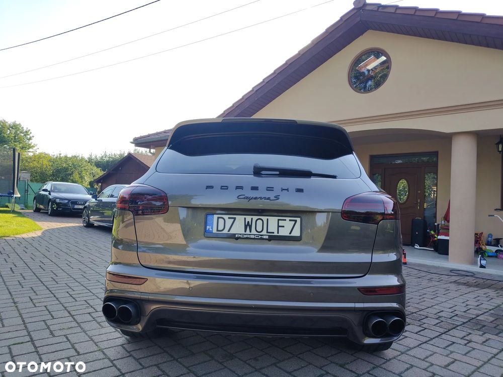 Porsche Cayenne Platinum Edition - 3