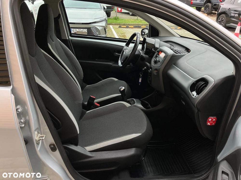 Toyota Aygo x-play - 17
